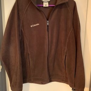Women’s Columbia fleece jacket.
